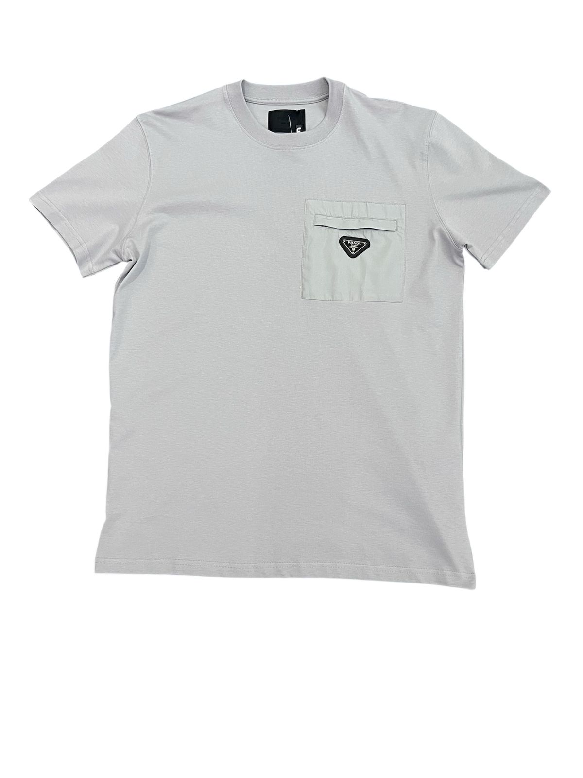 T-SHIRT ESTILO "PRADA"