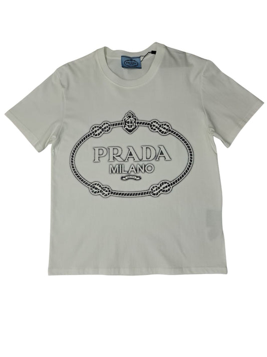 T-SHIRT ESTILO "PRADA"