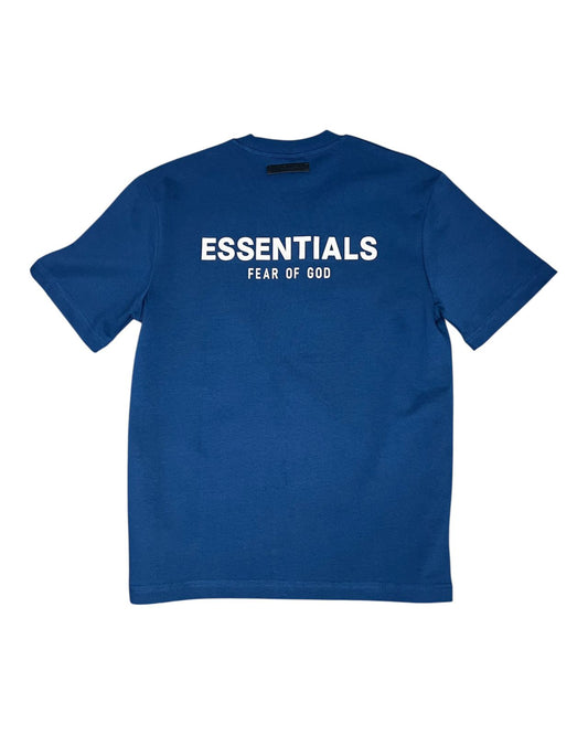 T-Shirt Estilo "ESSENTIALS"