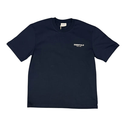 T-shirt estilo "ESSENTIALS"