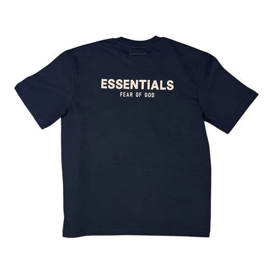 T-shirt estilo "ESSENTIALS"